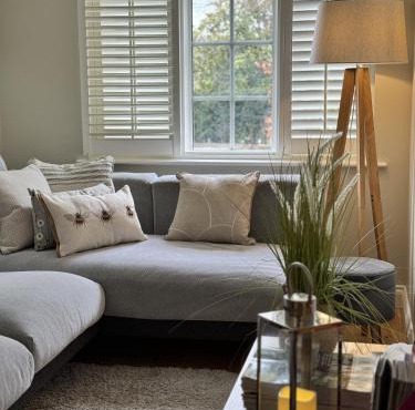 'BRAMLEY FALL COTTAGE' NEW AVAILABILITY GOODWOOD FESTIVAL OF SPEED -Attached Cottage,3 Bedrooms-1 on ground level, SLEEPS 6-2 Bathrooms, Wittering and Chichester easy drive, Child friendly,Small Breed Dog Friendly 2 max, Parking-EV Point