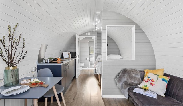 Bramley Glamping Pod- Free Wi-Fi, Hot Tub