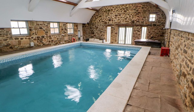 BRANCEPETH, pet friendly, character holiday cottage in Wolsingham