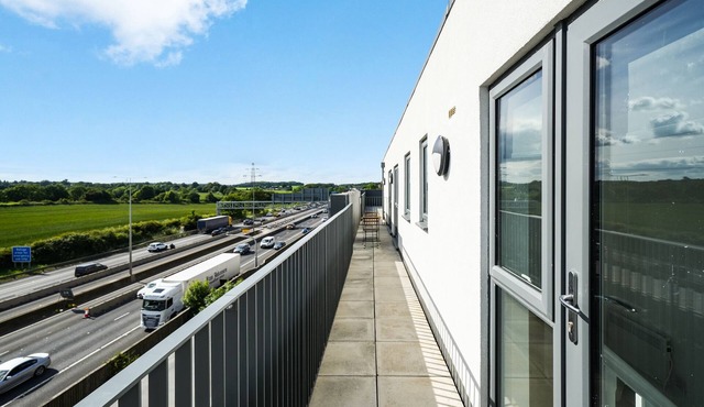 Brand New 1 Bed Apartment in Luton 34