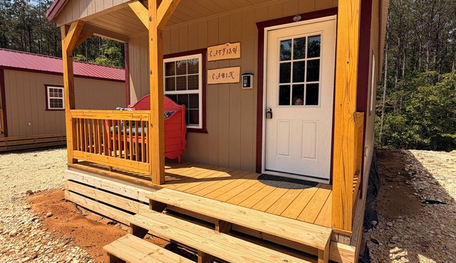 BRAND NEW! 1-bedroom cabin with 2 Queen beds. Near PICKWICK LAKE