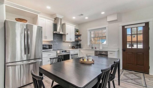 Brand new 2 Bed/2 Bath Luxury Condo at the Dala House