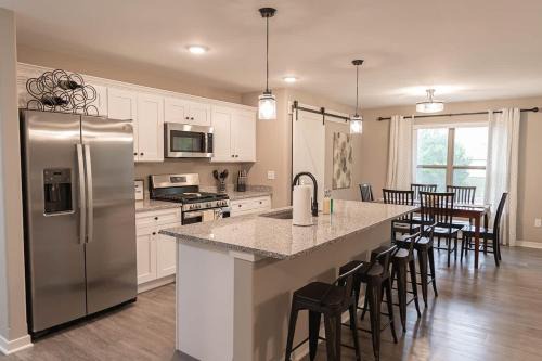 Brand New 2 Bed with Office