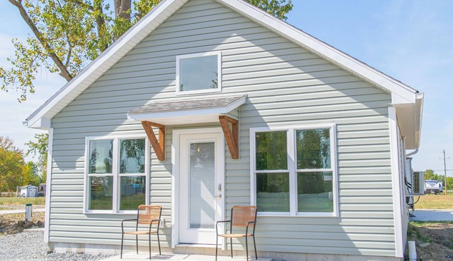 Brand new 2 bedroom cottage at Indian Lake