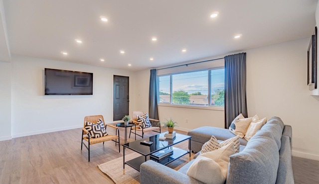 Brand new 2 bedroom suite in the heart of Beamsville’s wine route