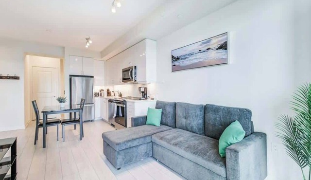 Brand New, 2 Beds Toronto Apt