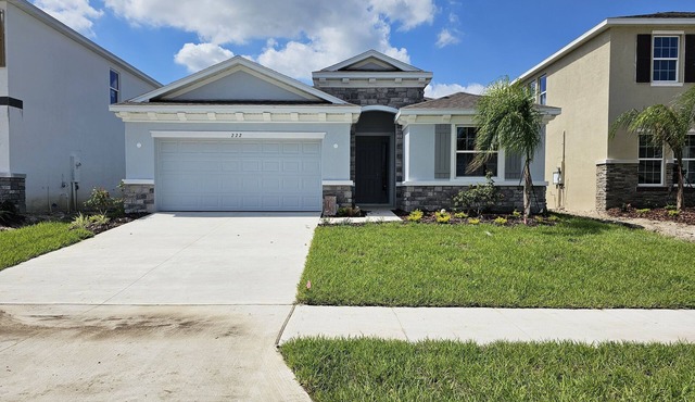 BRAND NEW 2100 SQFT BUNGALOW IN APOLLO BEACH