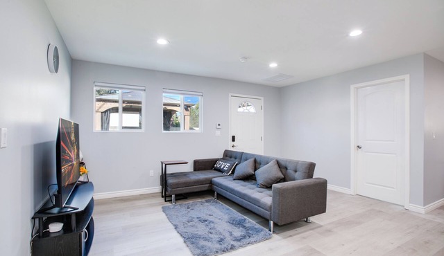 Brand New 2BR Home with Backyard Lounge & Free Parking