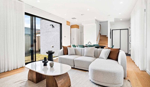 Brand-New 3-Bed Townhouse in Pascoe Vale