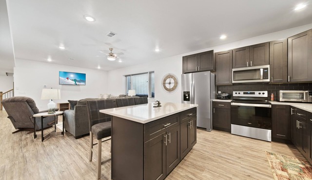 Brand new, 3 Bedroom Suite in Fort Morgan!