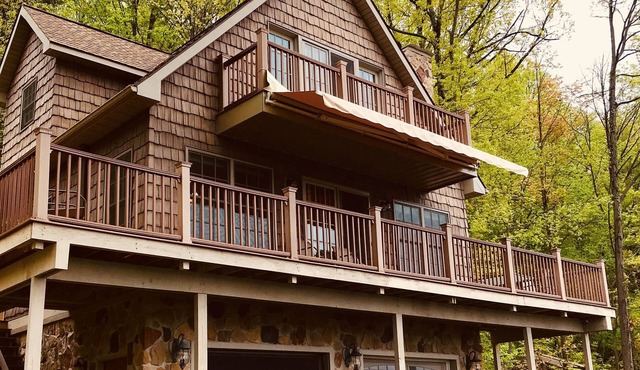 Brand New 3 BR 3 Story Private East Lake house with 171' waterfront & Game Room