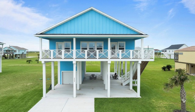 Brand new 4 Bed 3 Bath house on Galveston Island 2 balconies w/ocean/Bay view.
