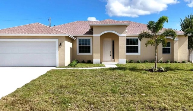 Brand new 4 bedroom houses in Sunny Port St. Lucie Florida☀️