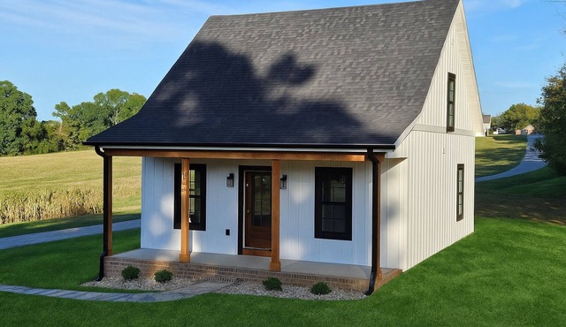 BRAND NEW 4-bedroom 3-bathroom "Cottage on Conrad"