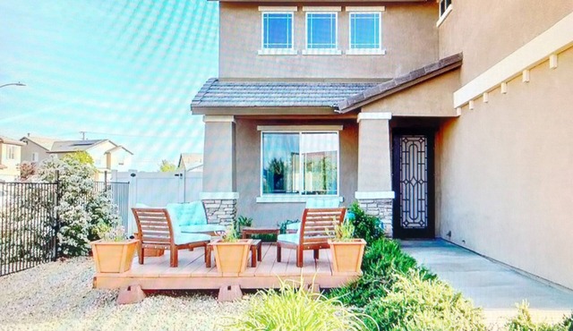 Brand New 4bedroom pool/spa house with game room and/play ground