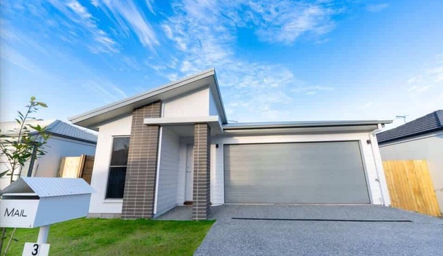 Brand New 4BR Family Oasis Easy Brisbane Access