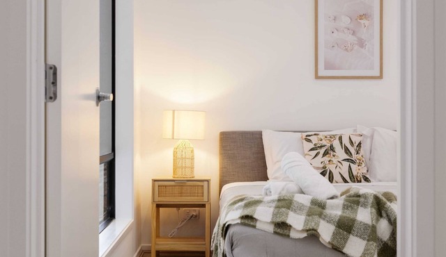 Brand new 4BR Family-friendly house, WIFI, Garage