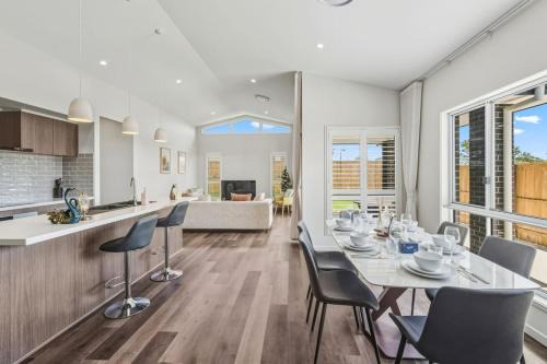 Brand new 4BR Family Home in Peaceful Park Ridge