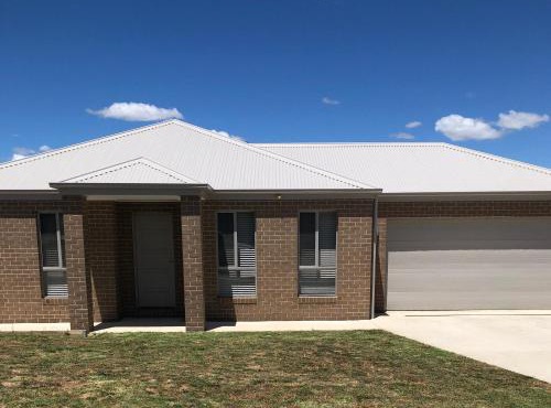 Brand new 4br get away 5min to albury city