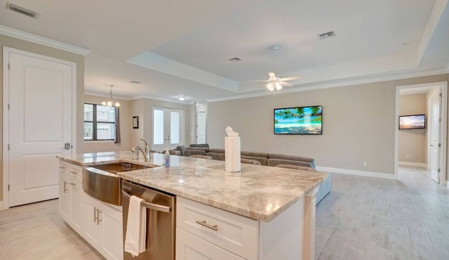 Brand New 5 Bedroom Heated Pool Home with 6 Beds