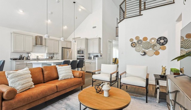 Brand New 5BD,4BA Luxury Vacation Home w Hot Tub