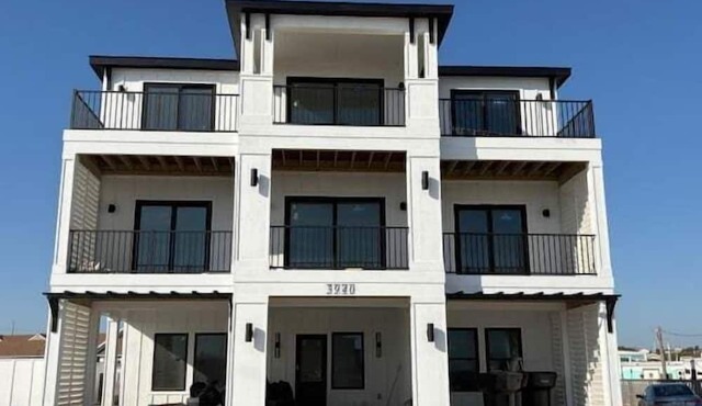 Brand New 8-Bedroom Luxury Retreat | Semi-Oceanfront | Pool Hot Tub Tiki Bar Ocean Views