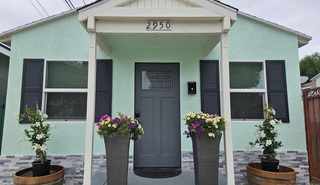Brand new ADU back house with private patio perfect for traveling nurses