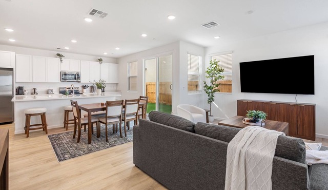 Brand New All Utilities Included 4BR/3BA 2050+ SqFt Elk Grove