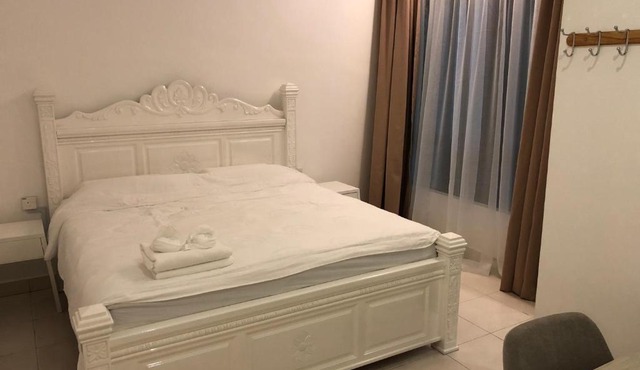 Brand New Apartment in Local Neighbourhood