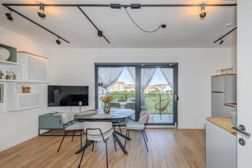 BRAND NEW - Apartment Maestral, Strozanac