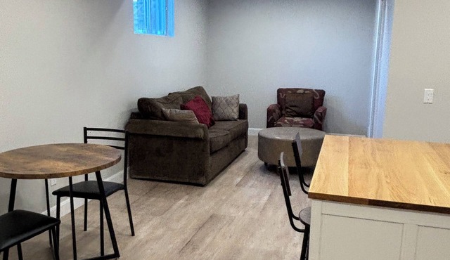 Brand new apartment on leafy residential street. Fully equipped, on bus routes.