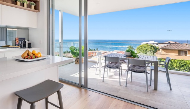 Brand new apartment with stunning views in Coogee Beach