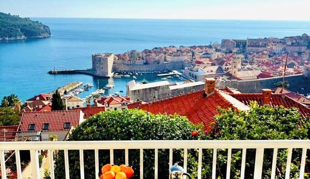 Brand new apartments - 5 minutes from Old town,excellent views, balconies