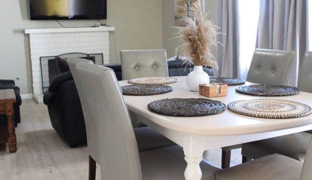 Brand new bathrooms! cozy home - 2 mins from hospital and 15 mins from VSFB