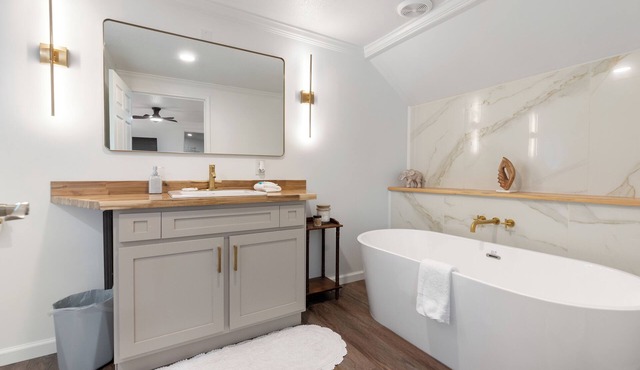 Brand new Beautiful 3-bedroom house with AC in quaint Theodore