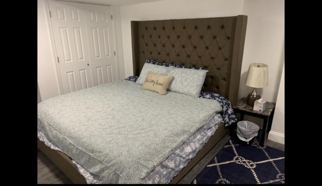 Brand new bedroom with Tv next JHU