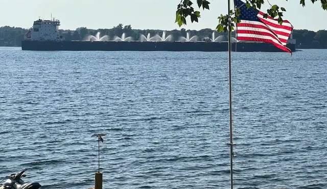 Brand new build- 1-bedroom cottage on main channel with WiFi