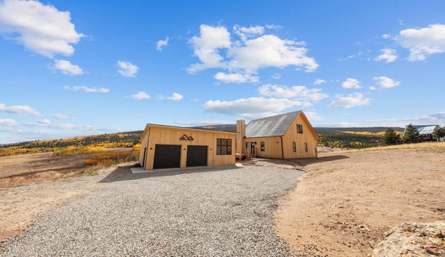 Brand new build 3-bedroom house with WiFi in Fairplay