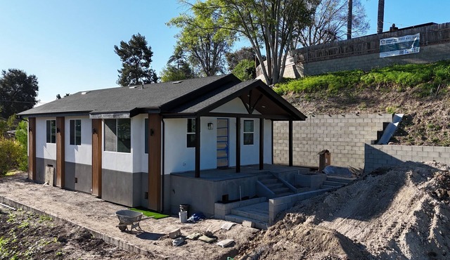 Brand new build !nFully Furnished 3BR/2BA Home – Minutes from Quiet Fletcher