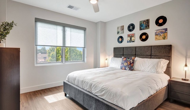 Brand New Chart Topping One Bedroom Apartment