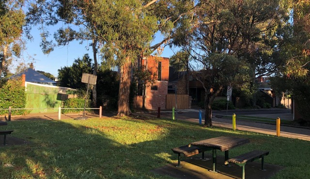 Brand new Clifton Hill town house surrounded by parks and cafes