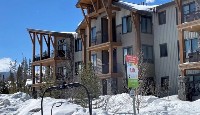 Brand New Condo Near Winter Park - Free Shuttle To Ski Resort- Private Hot Tub