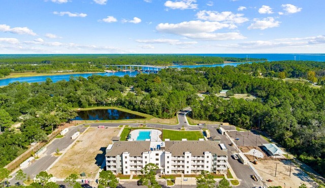 Brand-New Condo w/Zero-Entry Pool, Pickleball & More!