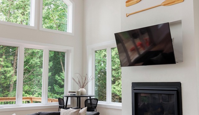 Brand new cottage on 3-Mile Lake in the heart of Muskoka