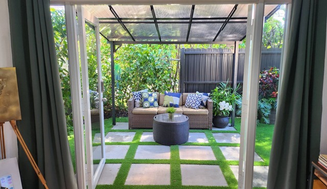 Brand NEW cottage with gorgeous patio