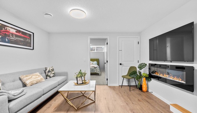 Brand-New Cozy-2BR|1Bathroom Suite Nr Calgary|HWY1&Banff|Sleep4