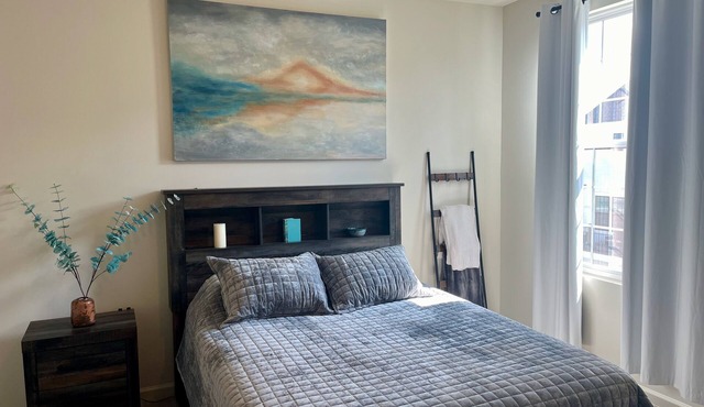 Brand new cozy 4-bedroom condo w/WiFi, AC and pond view in charming Zionsville