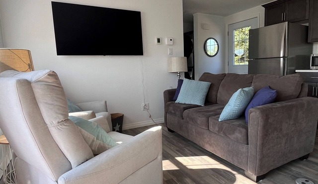 BRAND NEW! Cozy Island beach get-away.