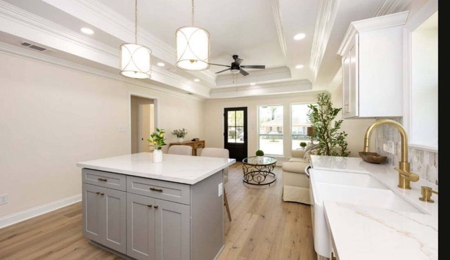 Brand New Cozy Cottage