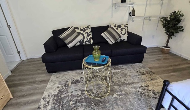 Brand New Cozy studio with AC and WiFi in amazing Spring Valley